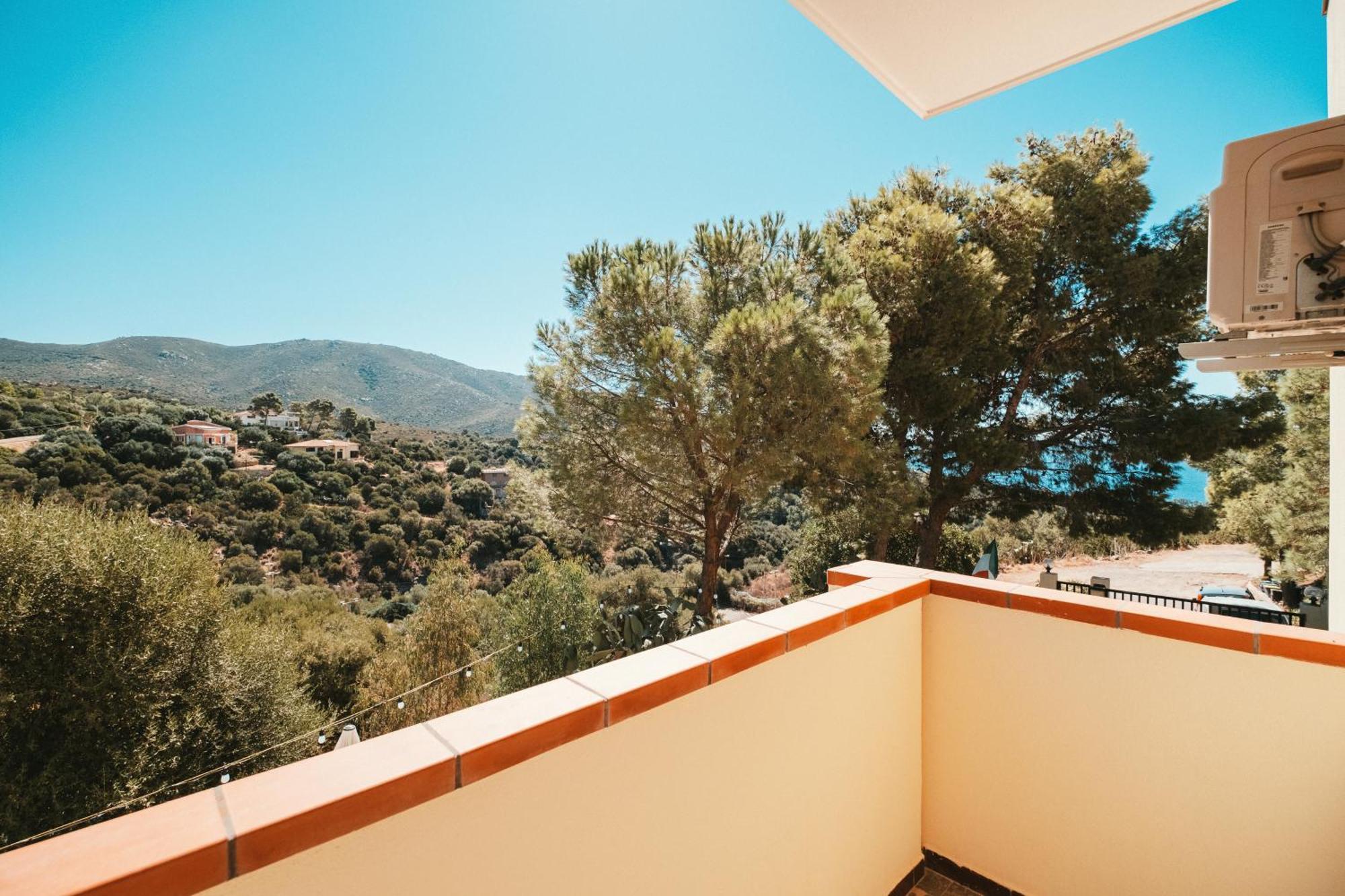 Villa Bella Salmagi - Surya Sardinia Holidays & Yoga Capitana Exterior photo